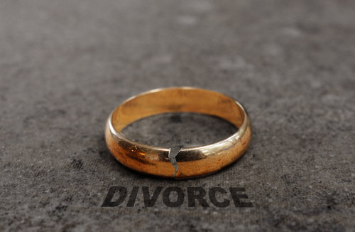 broken wedding band divorce